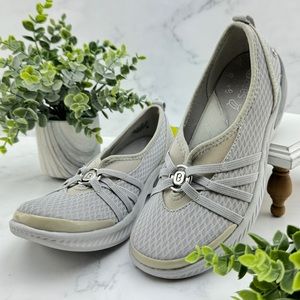 NEW BZees cloud technology odor ban cozy shoes size 7.5 brand new